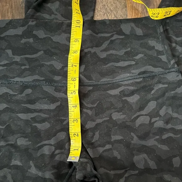 Lululemon Black Camouflage Leggings - Picture 5 of 10